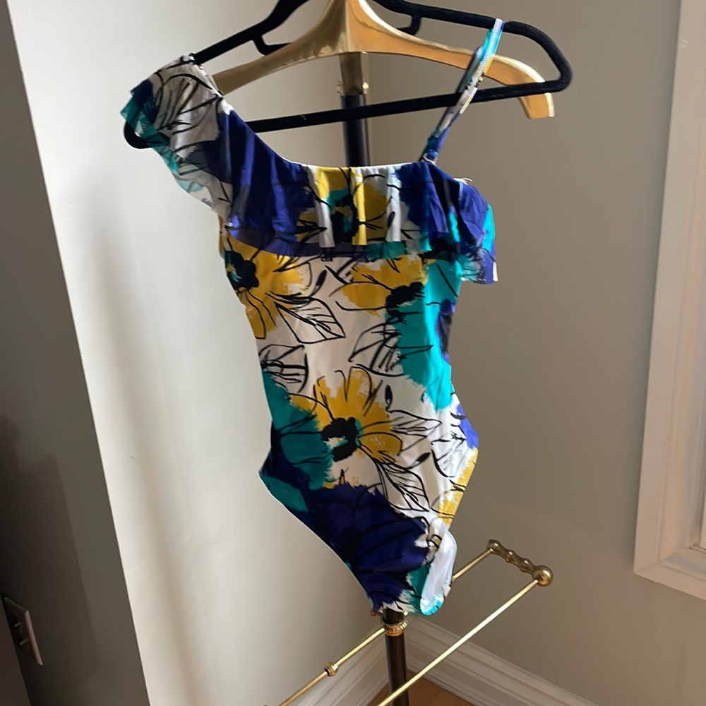 One piece bathing suit